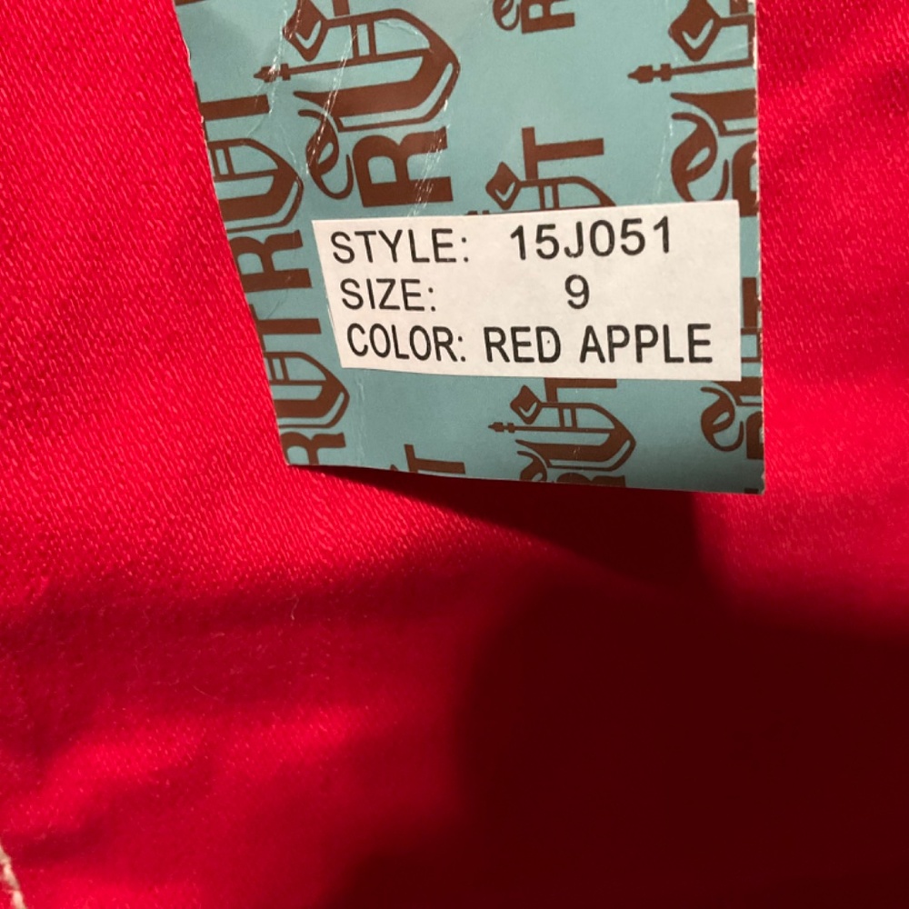Ladies Red Apple jeans, embroidered apple back pockets, so cute! NWT flare - Picture 5 of 9